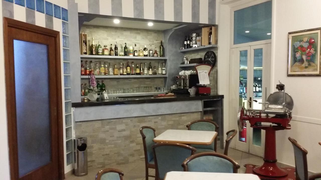 Hotel San Giorgio Алассіо Екстер'єр фото